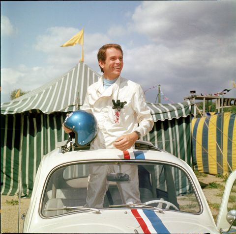 <a href="http://www.cnn.com/2015/09/02/entertainment/dean-jones-dies-disney-feat/index.html" target="_blank">Dean Jones</a>, the star of such Disney films as "That Darn Cat!" and "The Love Bug," died on September 1. He was 84.
