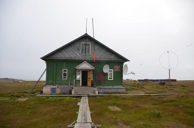 The presence of the bears is preventing a team of meteorologists and engineers from leaving the weather station on the island of Vaygach to measure water temperatures in the Arctic Sea.