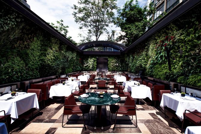 This leafy green goddess of a restaurant by internationally recognized <a href="index.php?page=&url=http%3A%2F%2Fautoban212.com%2F%23%2Fhome" target="_blank" target="_blank">studio Autoban</a> stands in the heart of Istanbul's stylish Nisantasi district. <br /><br />Nopa: Design by Autoban, Photo by Sergio Ghetti from <a href="index.php?page=&url=http%3A%2F%2Fshop.gestalten.com%2Fout-again.html" target="_blank" target="_blank">Let's Go Out Again</a>, Copyright Gestalten 2015