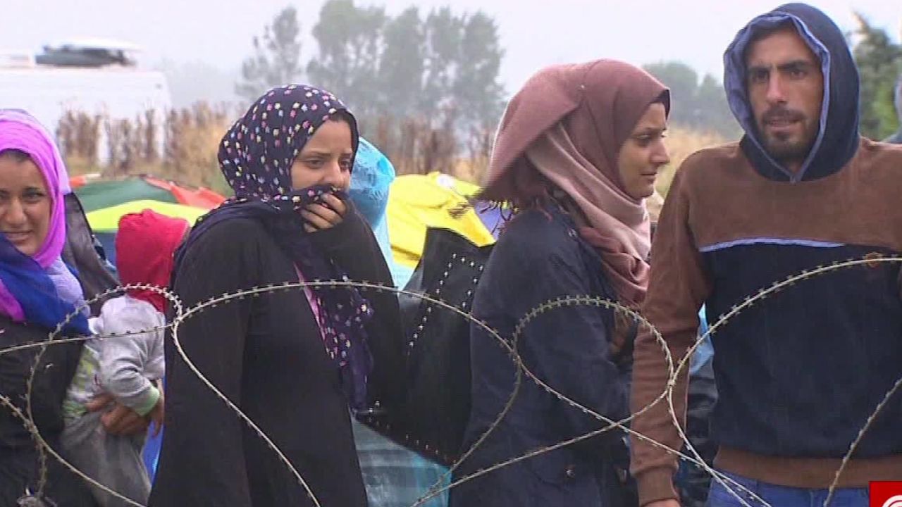 greece/refugees' dangerous journey/arwa damon/pkg_00000010.jpg