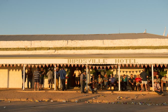 The Birdsville Hotel, which is also the only pub in the town, is the place where locals and racegoers flock to during the weekend. The drinking hole is a popular stop-off point for backpackers from all over the world and probably the most famous Outback bar in Australia. Around 80,000 cans of beer are consumed during the weekend. 