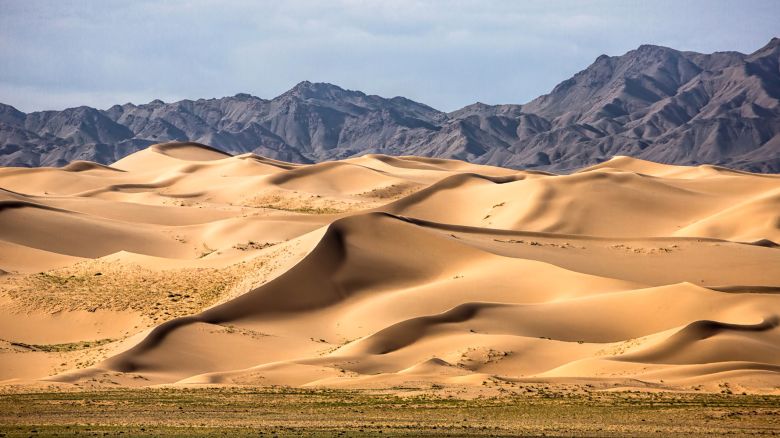 beautiful mongolia 1-Gobi-Desert-v1
