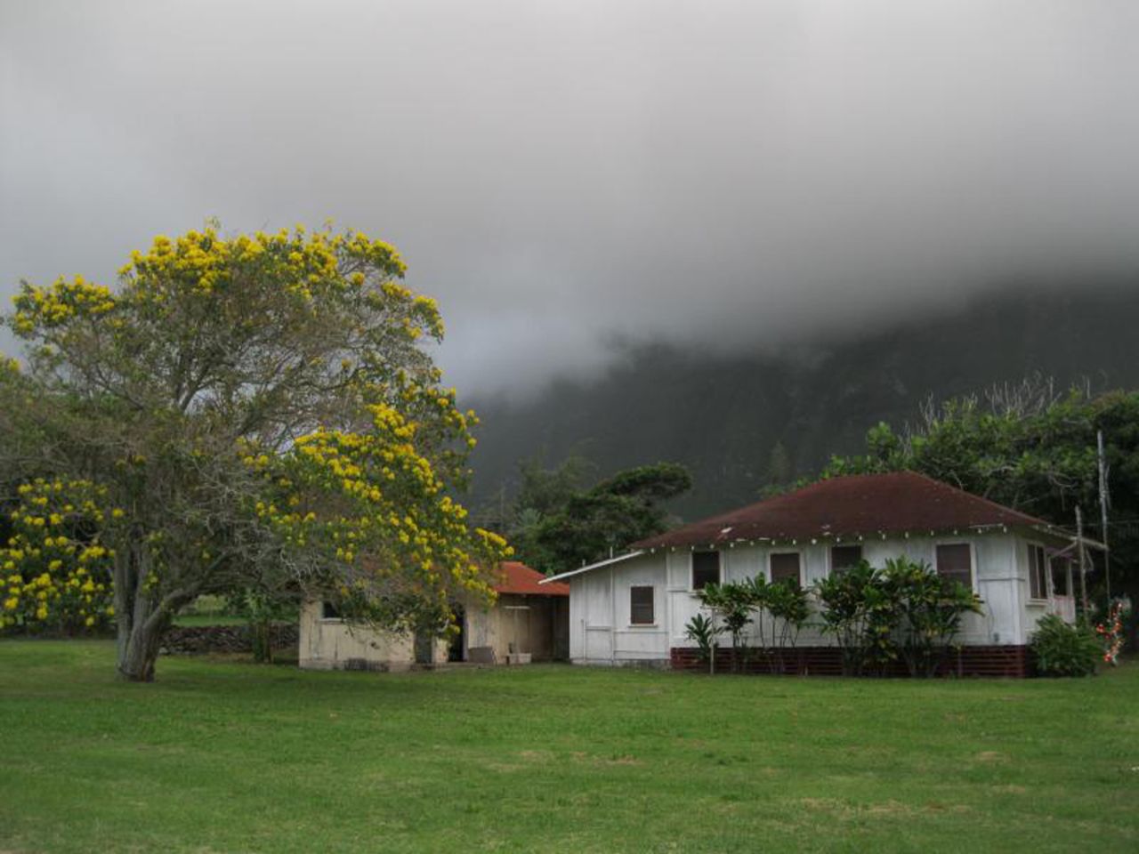 Many Kalaupapa residents lived in individual cottages, with gardens. Children and less healthy adults generally lived in communal homes.