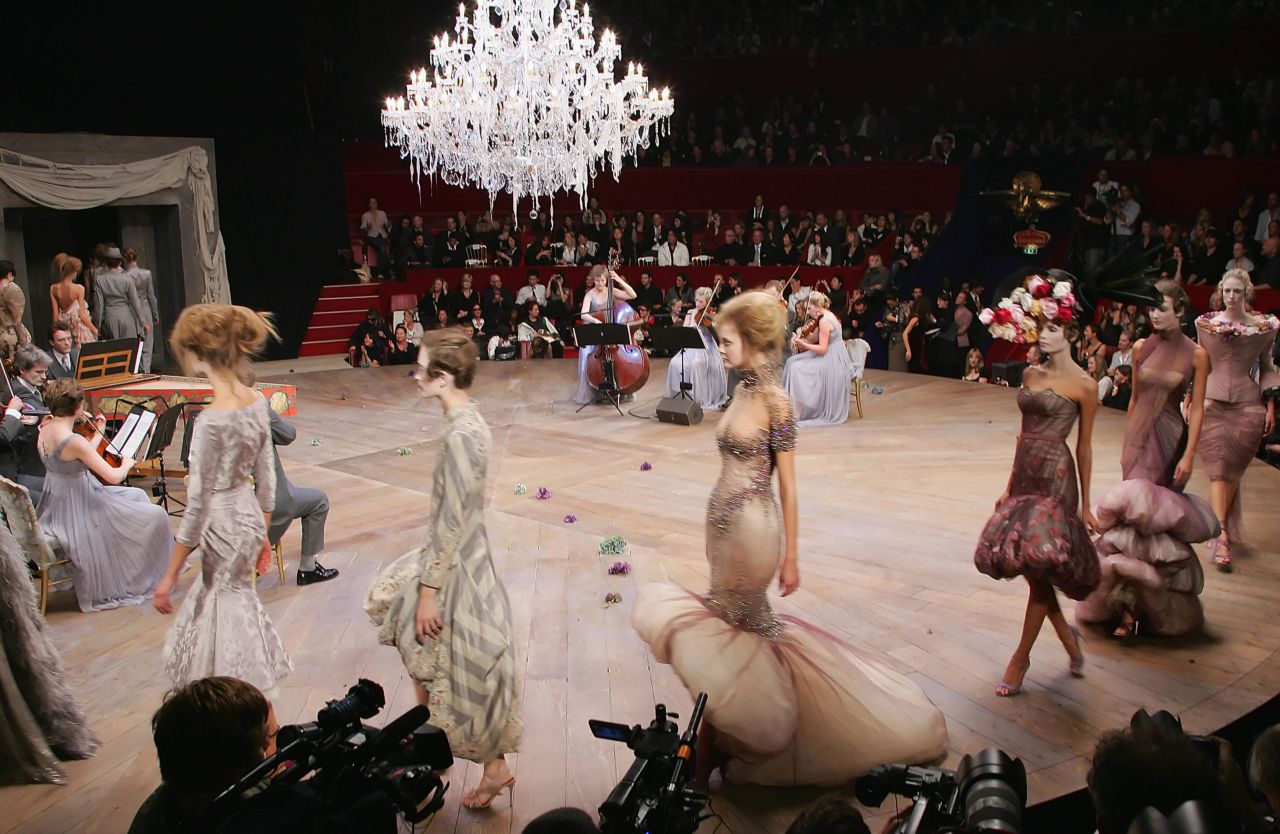 For his spring/summer 2007 show, Alexander McQueen took attendees to The Round at Cirque d'Hiver-Bouglione, which is a legendary circus in Paris. A single chandelier hung as the center piece for the show, while a chamber orchestra played throughout. 