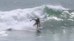 kelly slater surf maneuver hurley pro_00000724