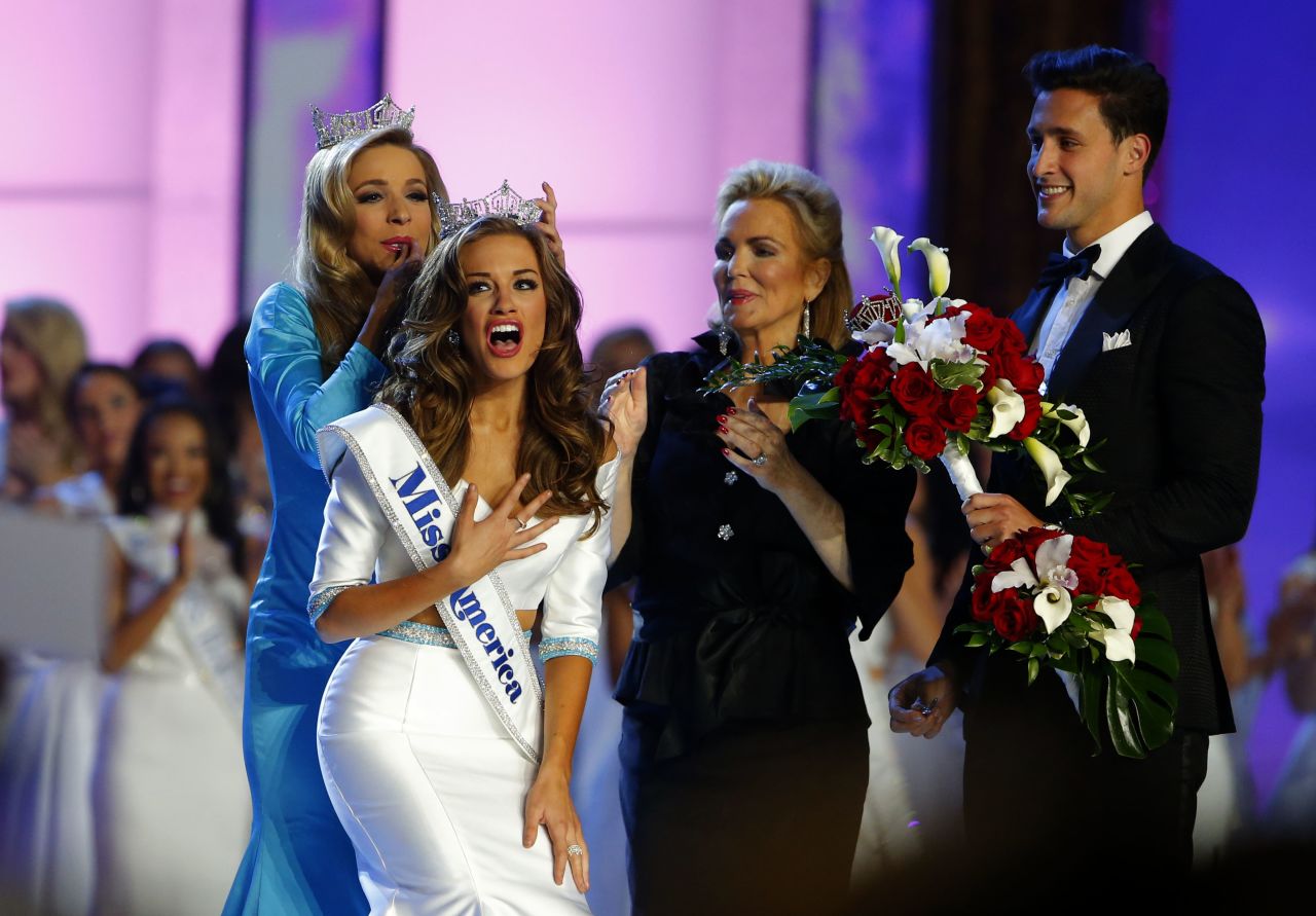Miss America Crowns 1st Winner Of Indian Descent Cnn 4914