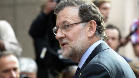 Prime Minister Mariano Rajoy opposes same-sex marriage but will attend a wedding between two men. 