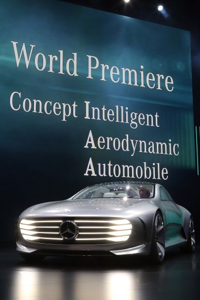 At the Frankfurt Motor Show, Mercedes unveiled its E-Concept IAA Car, which transforms between two modes at the touch of a button. 
