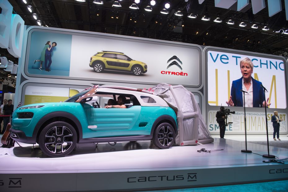 Designed specifically for adventurous use, the Citroen Cactus M Concept maintains the original Cactus exterior, but had added design features such as an integrated tent. 