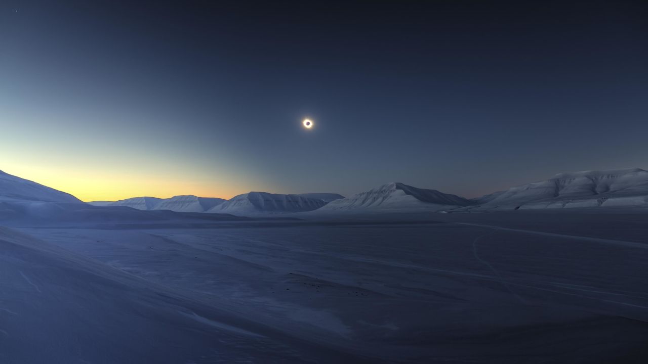Luc Jamet's photo "Eclipse Totality over Sassendalen" was the overall winner of the annual <a href="http://www.rmg.co.uk/whats-on/exhibitions/astronomy-photographer-of-the-year/2015-winners" target="_blank" target="_blank">Astronomy Photographer of the Year</a> contest that is run every year by the Royal Observatory Greenwich in London. Sassendalen is a valley in Svalbard, a Norwegian archipelago in the Arctic. "The total solar eclipse (on March 20) was one of the astronomical highlights of the year, and Luc Jamet has captured it perfectly," said Marek Kukula, a competition judge and public astronomer at the Royal Observatory. "I love the way that the icy landscape of Svalbard reflects and intensifies the evocative colors of the sky -- colors that only occur during the few minutes of totality, and which make any eclipse an unforgettable experience."