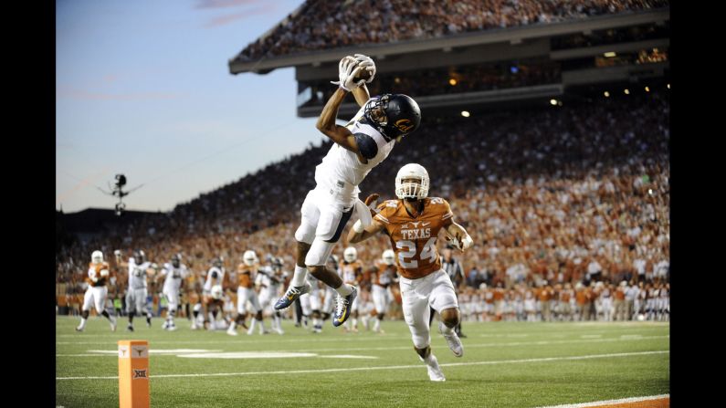 California wide receiver Kenny Lawler hauls in a touchdown pass at Texas on Saturday, September 19.