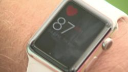 family says apple watch saves life heart rate pkg_00000026.jpg