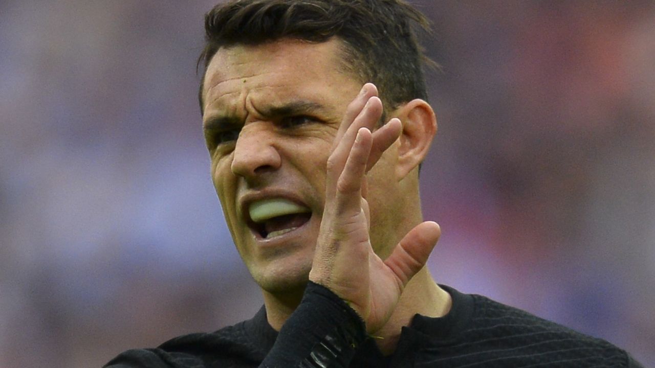 New Zealand's fly half Dan Carter shouts during a Pool C match of the 2015 Rugby World Cup between New Zealand and Argentina at Wembley stadium, north London on September 20, 2015. AFP PHOTO / GLYN KIRK
RESTRICTED TO EDITORIAL USE, NO USE IN LIVE MATCH TRACKING SERVICES, TO BE USED AS NON-SEQUENTIAL STILLS (Photo credit should read GLYN KIRK/AFP/Getty Images)