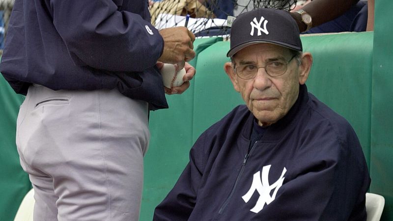 Baseball luminaries react to Yogi Berra's death
