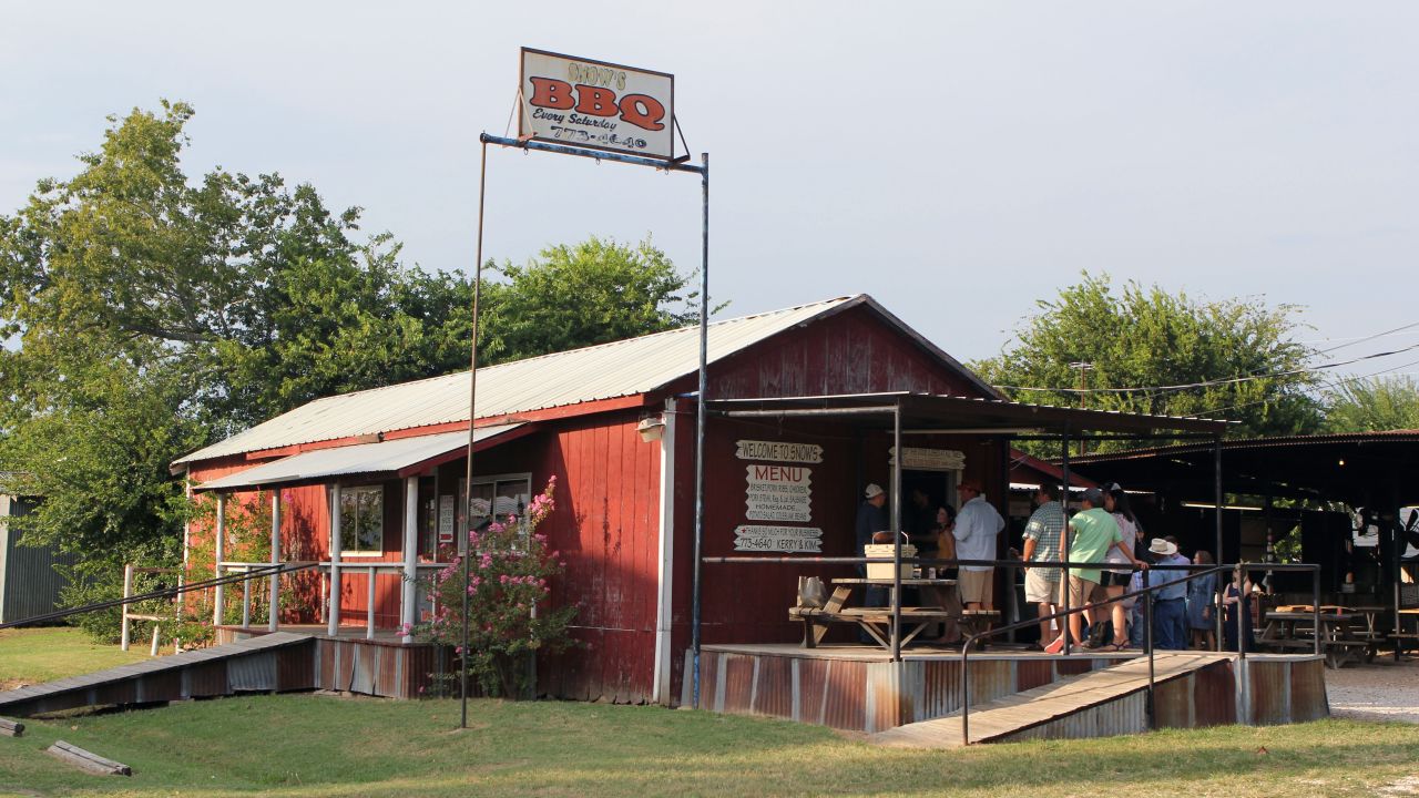 Aside from special events, Snow's BBQ is open only on Saturday morning.