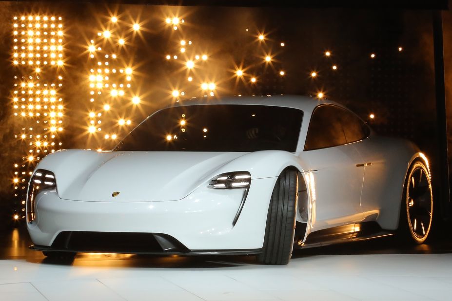 Porsche was the sensation of IAA when it unveiled its Mission E concept car. With plenty of pre-event buzz circulating, crowds of international media representatives gathered in the Porsche hall to await the first official viewing. 