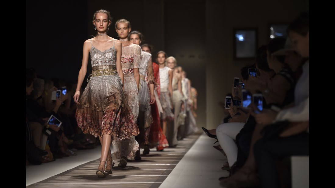 Versace's Animal-Print Dye Job Steals the Show at Milan Fashion Week
