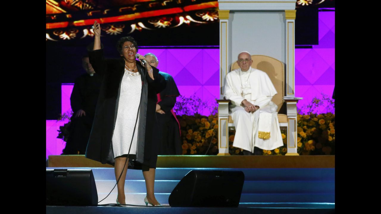 Aretha Franklin performs as Pope Francis  looks on during the Festival of Families on September 26 in Philadelphia. 