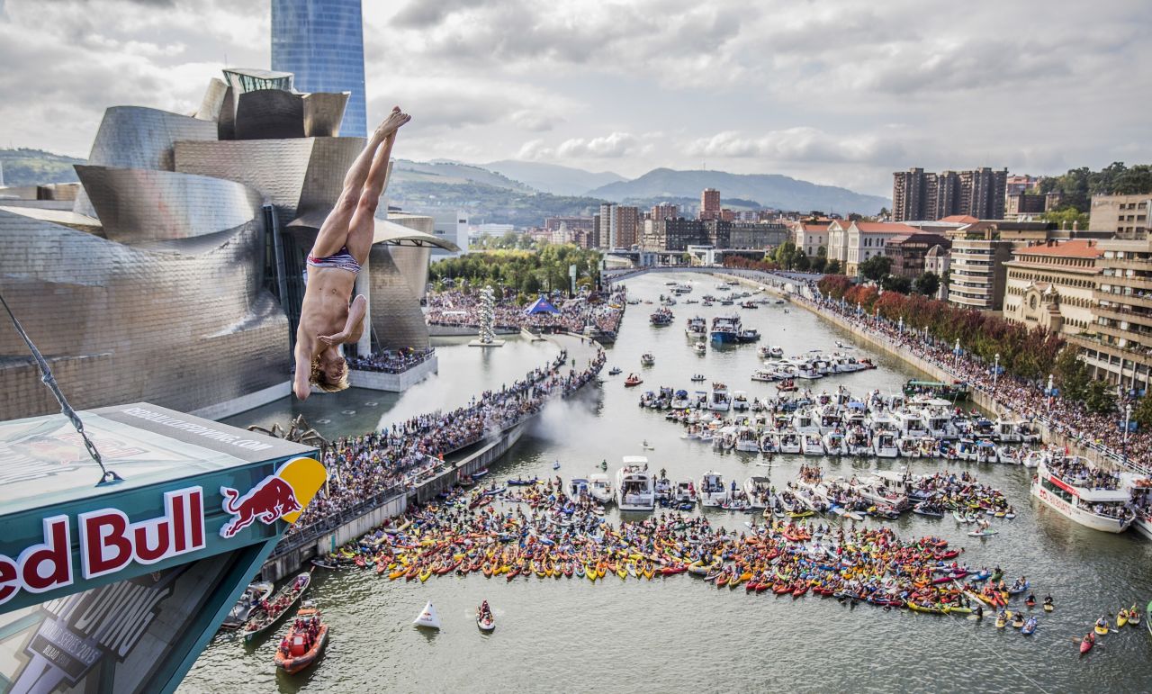 The 2015 Red Bull Cliff Diving World Series came to a climax in Bilbao, Spain -- with a spectacular backdrop of the Guggenheim Museum and 50,000 spectators.