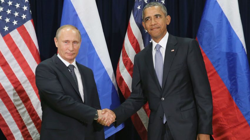 NEW YORK, NY - SEPTEMBER 28:  (AFP OUT)  Russian President Vladimir Putin (L) and U.S. President Barack Obama shake hands for the cameras before the start of a bilateral meeting at the United Nations headquarters September 28, 2015 in New York City. Putin and Obama are in New York City to attend the 70th anniversary general assembly meetings.  (Photo by Chip Somodevilla/Getty Images)