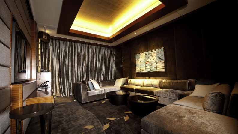 Marina Bay Sands's Chairman Suite has all the makings of a great night in: a media room, karaoke and a baby grand piano. <br />