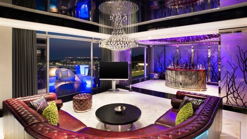 Marble and purple are all the rage in W Sentosa's Extreme Wow Suite, where everything from the lighting to the DJ booth is designed to make the ultimate statement. There's also a pretty gorgeous marina view for anyone who can tear their eyes away from the interiors.