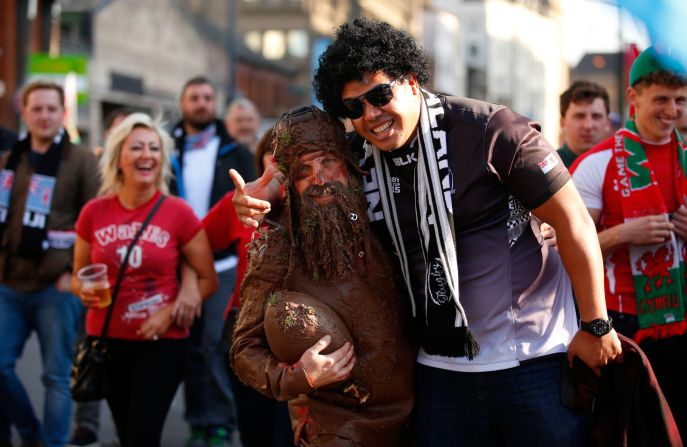 Welsh fans were in buoyant mood after watching their side defeat host nation England 28-25 in London last weekend.