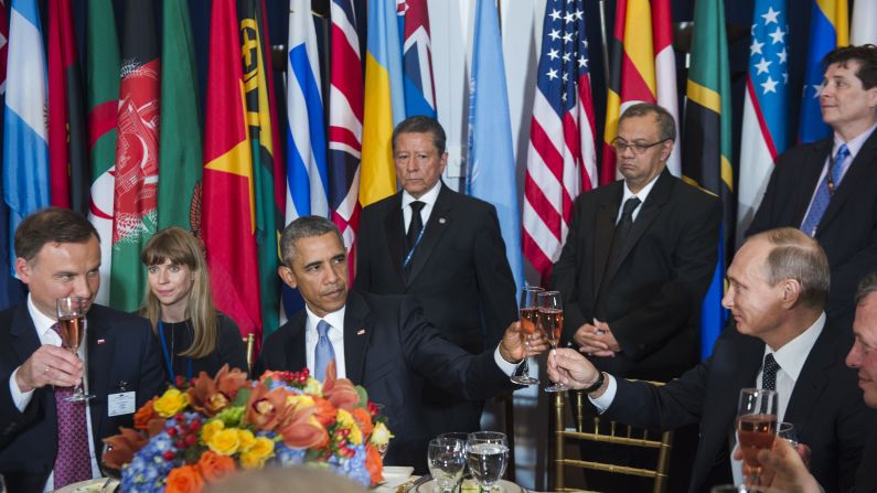 U.S. President Barack Obama <a href="http://www.cnn.com/2015/09/28/politics/barack-obama-vladimir-putin-cheers-toast/index.html" target="_blank">shares a toast</a> with Russian President Vladimir Putin at a luncheon in New York hosted by U.N. Secretary-General Ban Ki-moon on Monday, September 28. "Amid the inevitable trials and setbacks, may we never relax in our pursuit of progress and may we never abandon the pursuit of peace," Obama said before clinking glasses. "Cheers." The two, bitterly at odds over Ukraine and Syria, <a href="http://www.cnn.com/2015/09/28/politics/obama-putin-meeting-syria-ukraine/" target="_blank">had a closed-door meeting</a> later in the day.<br />