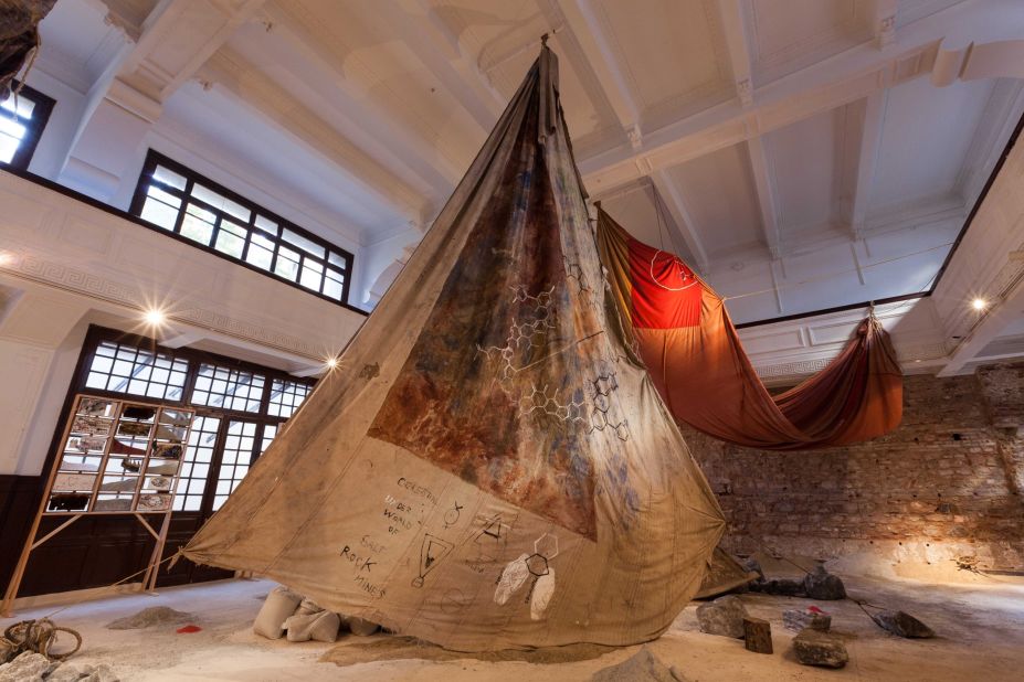 It tells the story of "the re-emergence in 2300 CE of a boat carrying salt that was lost in ancient times in Antarctica, only to reappear when the ice caps melt."<br /><br /><em>Anna Boghiguian, The Salt Traders (Tuz Tüccarlari), 2015. Photo by Sahir Ugur Eren</em>