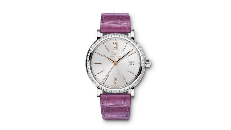 This Portofino Automatic 37 in raspberry pink, comes with a diamond set and a silver plated dial. 