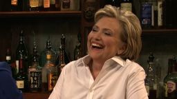 Hillary Clinton appears on SNL