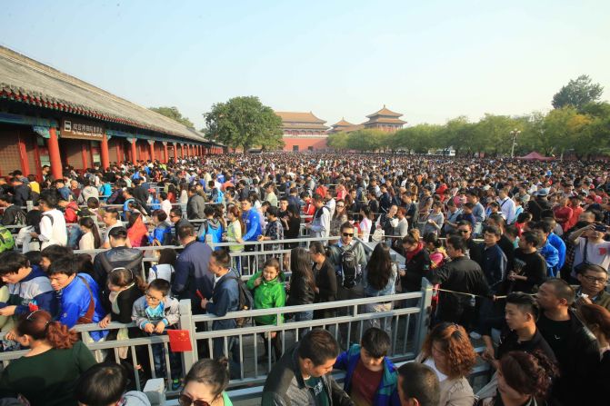 Limits have been placed on the number of visitors to the historic Forbidden City, according to the China Daily. Visitors must not exceed 80,000 per day. Nearly 8 million people -- which is more than the population of Hong Kong -- traveled to Beijing from October 1 to October 4 this year, according to the Legal Evening News.