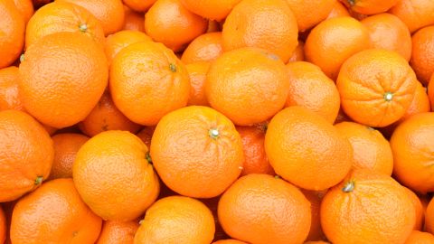 Oranges keep for up to two weeks when stored at room temperature. 
