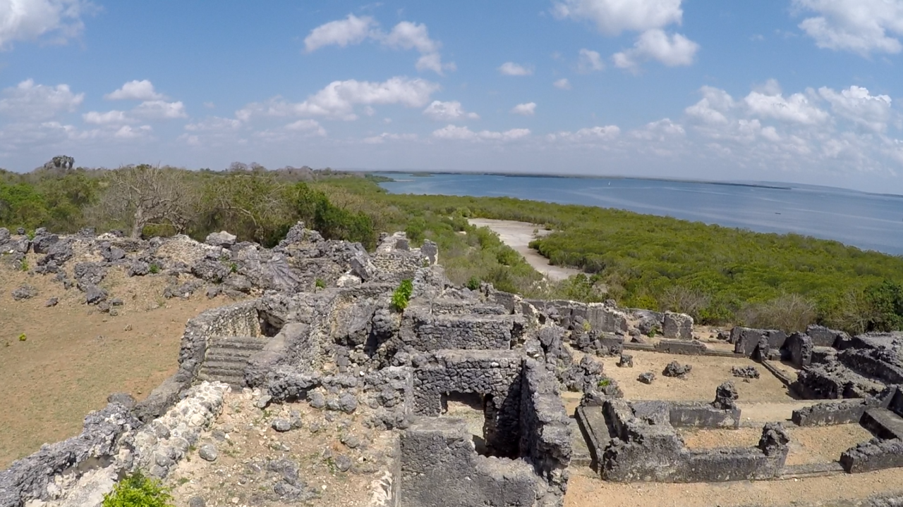 Ruins of the palace of Husuni Kubwa, looking out to the Indian ocean. Through international trade, sultans of Kilwa amassed great wealth and power. 