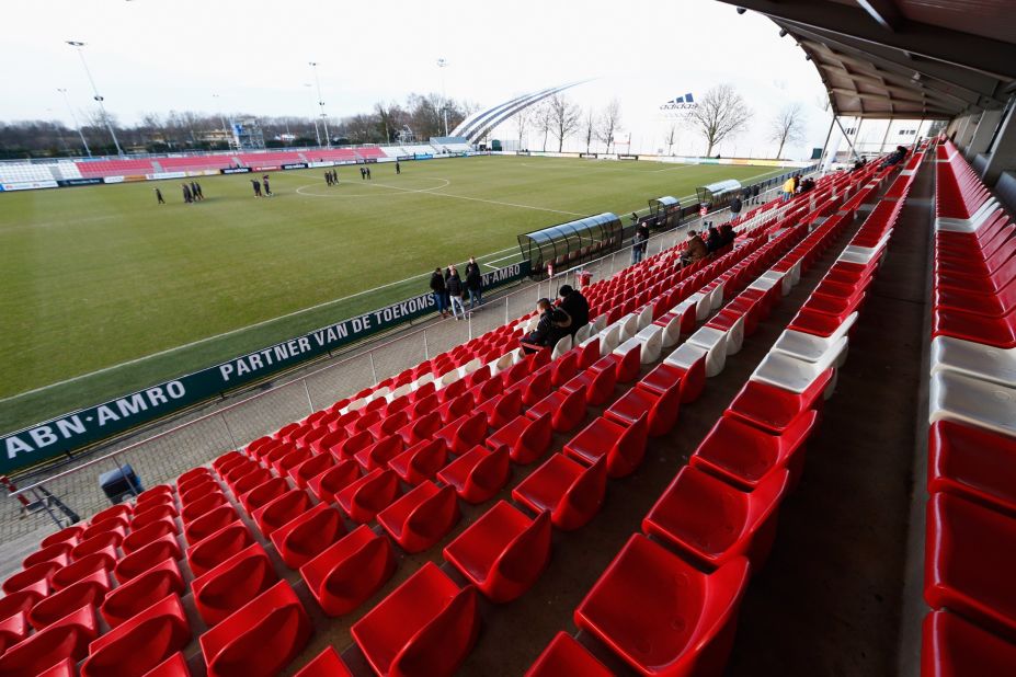 The training ground complex comprises nine football fields and is located close to the Amsterdam ArenA. Its main field has seating capacity for 2,000 people.