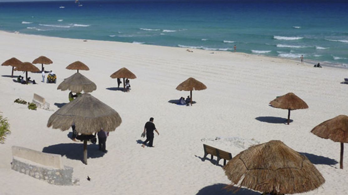 Playa Delfines.
