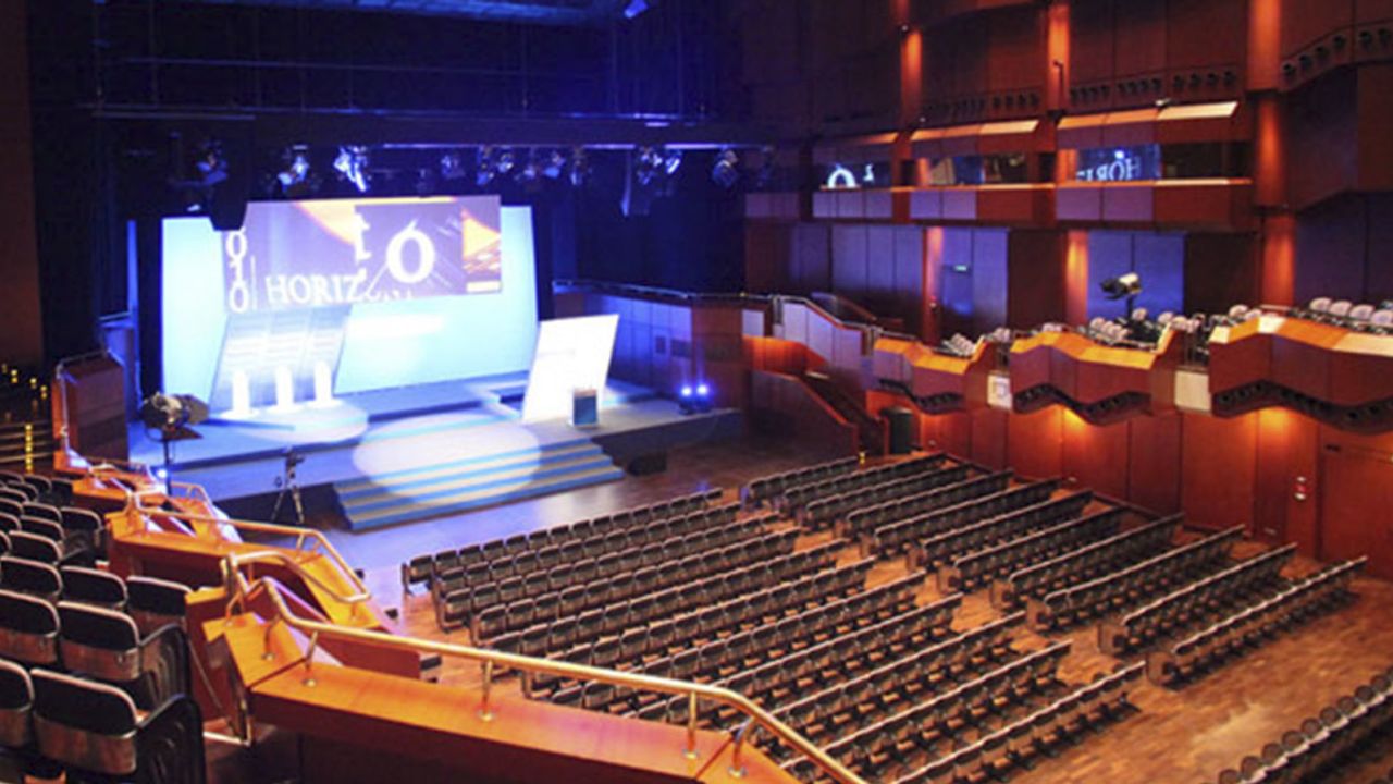 It might look alte on the outside, but the concert hall is state of the art.