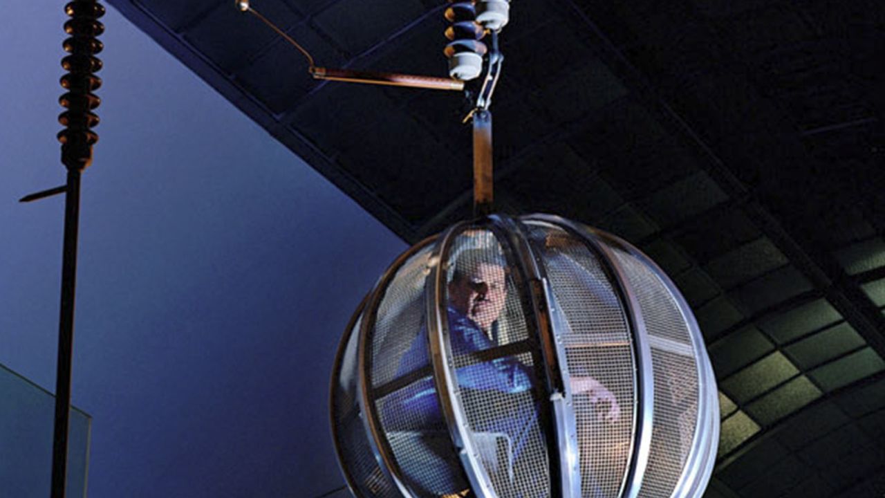 Faraday Cage at the Deutsches Museum.