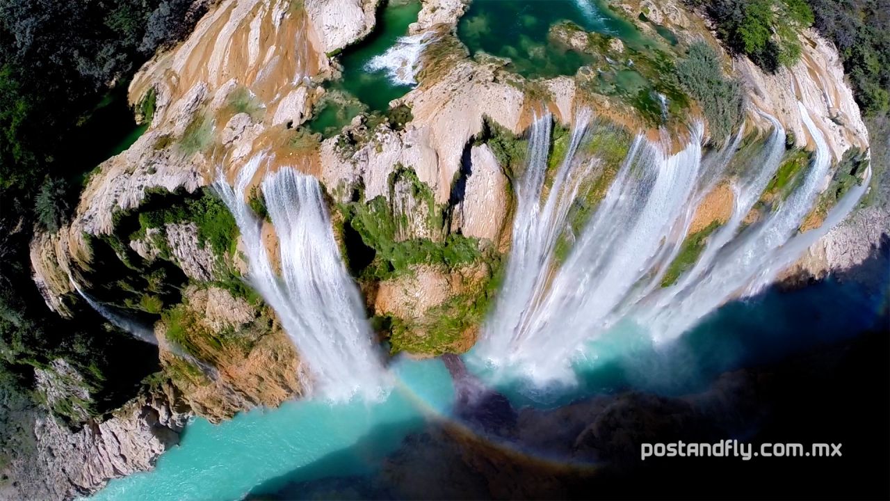 "Tamul is the biggest waterfall in San Luis Potosi, at 105 meters high," explained photographer Postandfly. "It's also one of the most beautiful waterfalls in Mexico." To see a drone video of the same waterfall, visit his<a href="https://vimeo.com/90723888" target="_blank" target="_blank"> vimeo post here</a>.