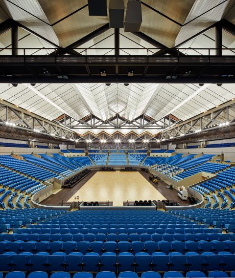 The upgrade of the Margaret Court Arena included the installation of a new facade, a retractable roof and additional seating to accommodate 7,500 spectators. The venue was completed in time for the 2015 Australian Open. 
