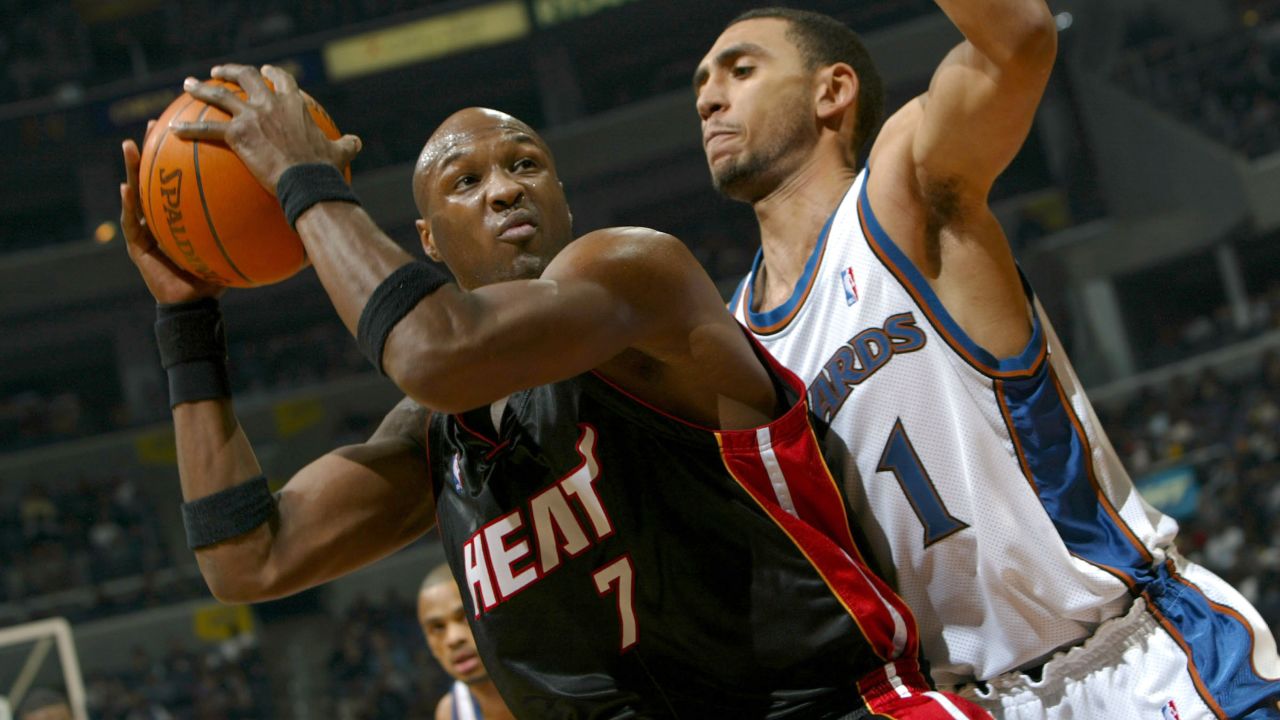 Odom plays for the Miami Heat in December 2003.