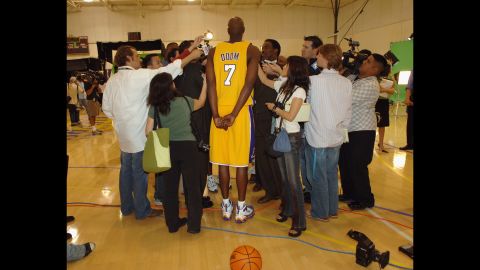 Odom speaks to the press as a Los Angeles Laker in October 2005.