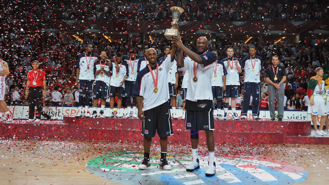 Chauncey Billups, left, and Odom hold a trophy after the U.S. team won at the 2010 World Championships.