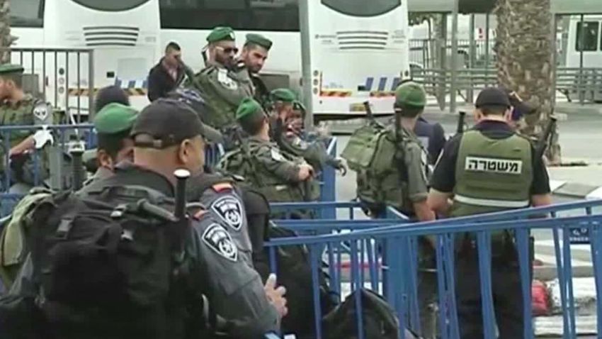 israel erupts in violence dnt wedeman_00020525.jpg