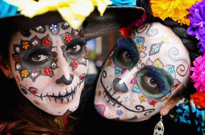 Mexico's 'Day of the Dead' national holiday will provide a colorful finale for the Mexican Grand Prix with celebrations beginning on race day.