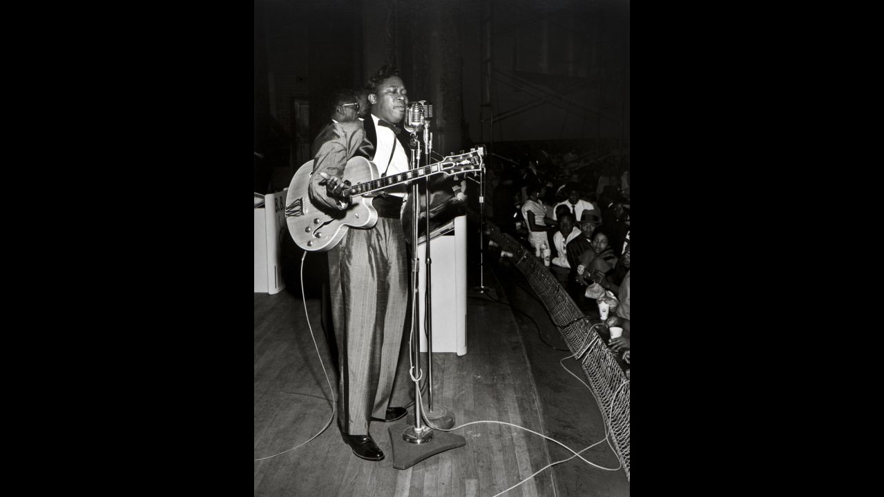 The exhibit is on view at the ICP Mana Contemporary in Jersey City, New Jersey, from October 18 to January 10, 2016. It includes portraits of such celebrated performers, including B.B. King, pictured here at the City Auditorium in Houston in 1962.