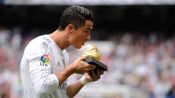Cristiano Ronaldo of Real Madrid poses with his Golden Shoe award prior to the La Liga match between Real Madrid CF and Levante UD at estadio Santiago Bernabeu on October 17, 2015 in Madrid, Spain.