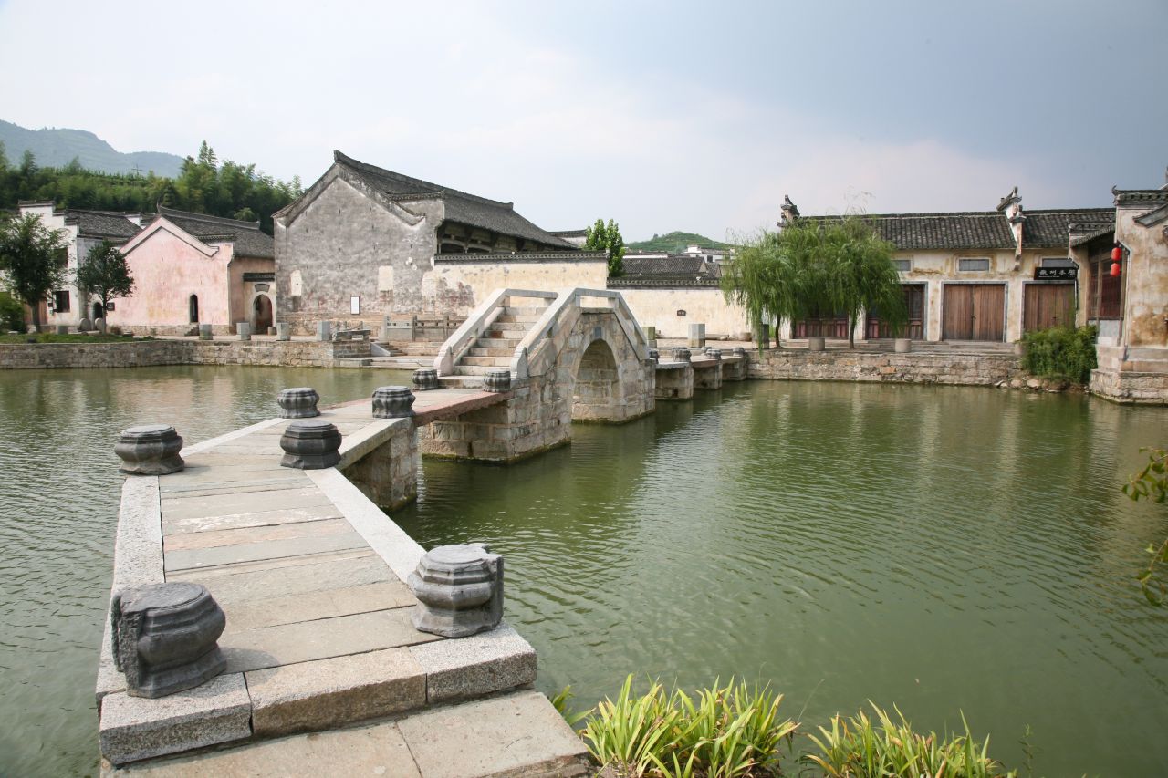 The Cheng Kan Village is a historic village located in Anhui, a province in southern China. The village was built during the Ming Dynasty. This is one of the best examples of how villages and cities were planned. This one follows an eight diagram layout -- a Taoist concept embodying yin and yang.