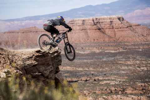Held at the breathtaking Zion National Park in Utah, U.S., the event sees riders start 1000 feet up before essentially throwing themselves down a cliff. 