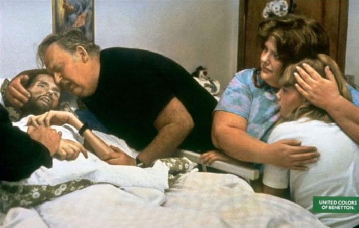 Taken by Therese Frare, this image shows the deteriorating condition of David Kirby -- an AIDS activist. The photo, taken in 1990, was captured in Kirby's actual hospital room in Ohio, and features Kirby's family members by his bedside. The image went on to <a href="index.php?page=&url=http%3A%2F%2Fwww.worldpressphoto.org%2Fcollection%2Fphoto%2F1991%2Fgeneral-news%2Ftherese-frare" target="_blank" target="_blank">win</a> the World Press Photo Award in 1991. 